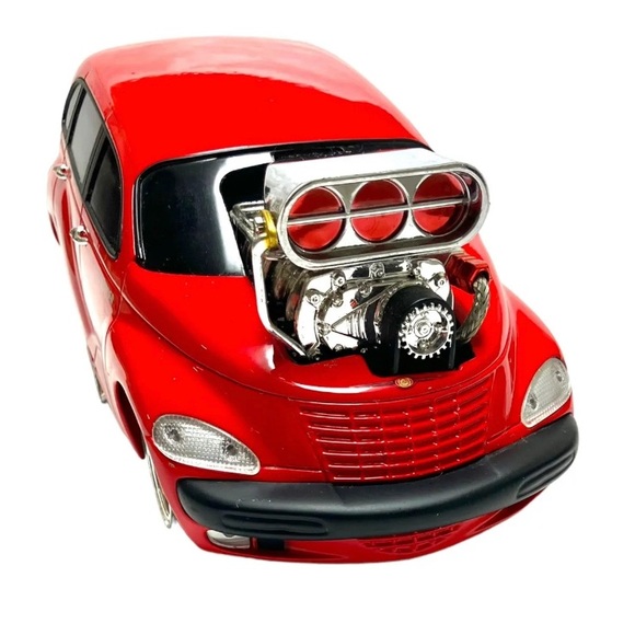 Vintage 2001 Funline Red PT Cruiser Muscle Machine Die-cast Car 1/18 - Picture 7 of 10